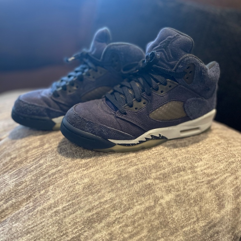 Stylish blue Sneakers